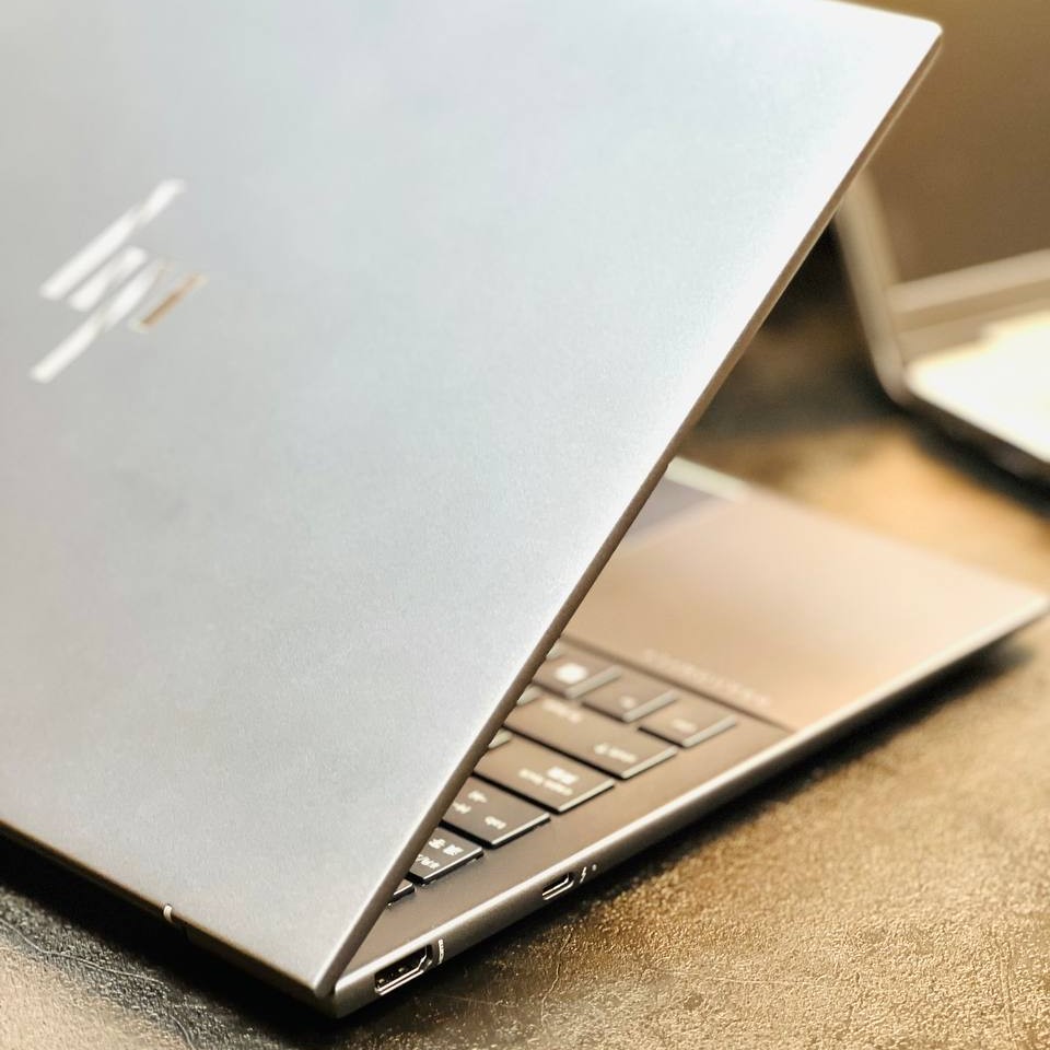 لپ تاپ استوک 13.5 اینچی اچ پی مدل HP Dragonfly G4 i7 1365U 32GB 512GB Intel Iris Xe مشخصات، قیمت و خرید لپ تاپ استوک 13.5 اینچی اچ پی مدل HP Dragonfly G4 i7 1365U 32GB 512GB Intel Iris Xe