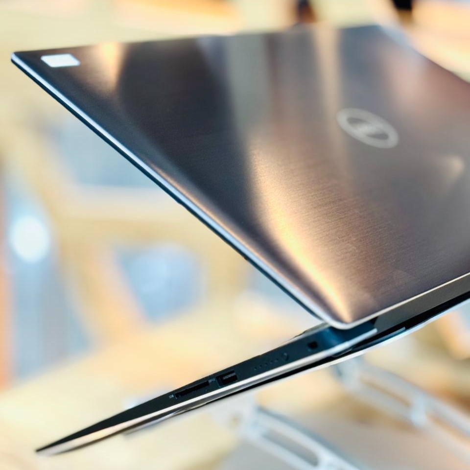 لپ تاپ استوک 15.6 اینچی دل مدل Dell Precision 5530 Xeon E-2176M 32GB 512GB NVIDIA Quadro P2000 Touch مشخصات، قیمت و خرید لپ تاپ استوک 15.6 اینچی دل مدل Dell Precision 5530 Xeon E-2176M 32GB 512GB NVIDIA Quadro P2000 Touch