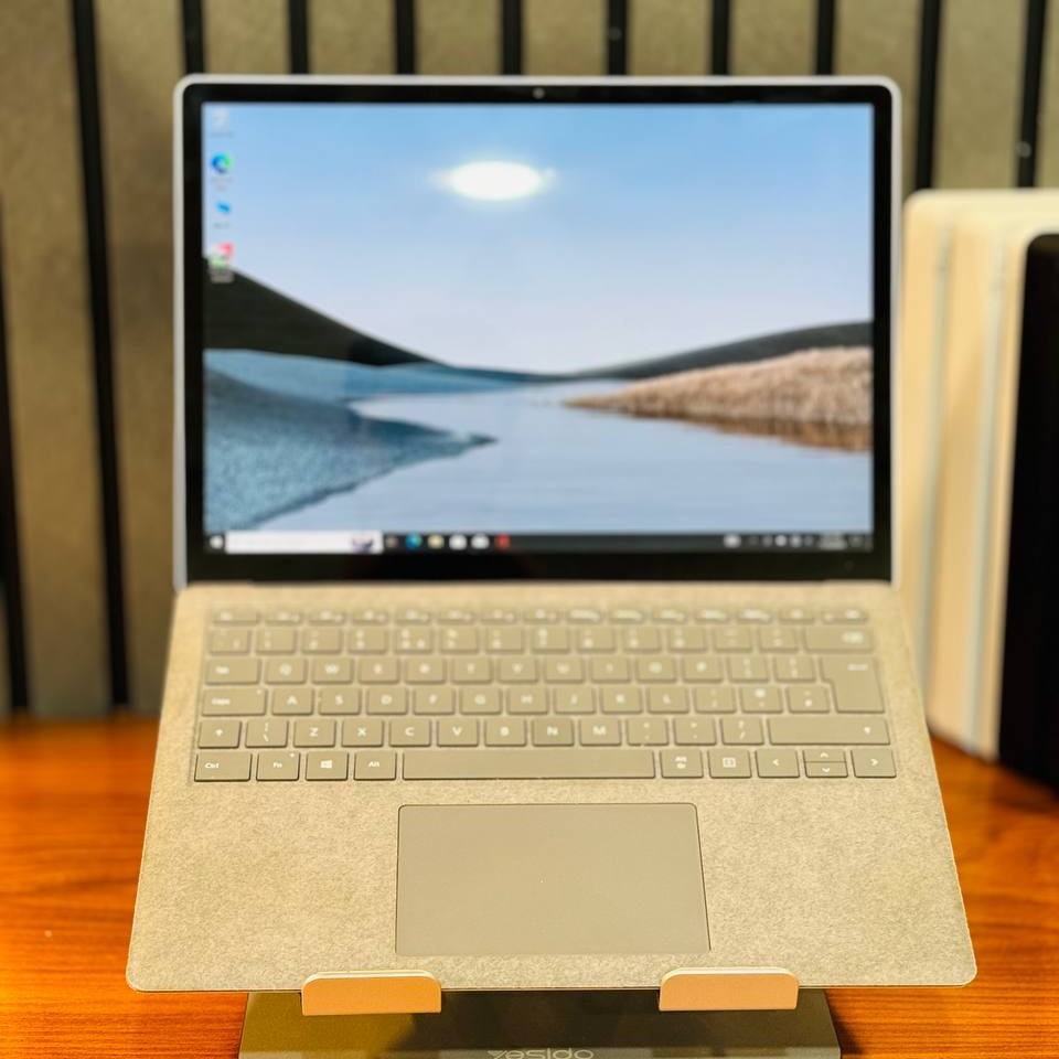 لپ تاپ استوک 13.5 اینچی مایکروسافت مدل Microsoft Surface Laptop 3 i5 1035G7 8GB 256GB Intel Iris Plus مشخصات، قیمت و خرید لپ تاپ استوک 13.5 اینچی مایکروسافت مدل Microsoft Surface Laptop 3 i5 1035G7 8GB 256GB Intel Iris Plus