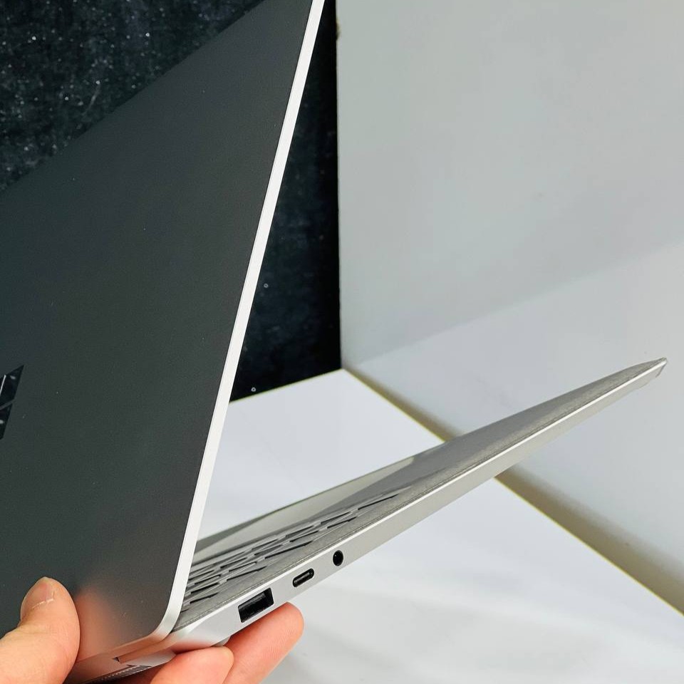 لپ تاپ استوک 13.5 اینچی مایکروسافت مدل Microsoft Surface Laptop 4 i5 1145G7 8GB 256GB Intel Iris Xe مشخصات، قیمت و خرید لپ تاپ استوک 13.5 اینچی مایکروسافت مدل Microsoft Surface Laptop 4 i5 1145G7 8GB 256GB Intel Iris Xe