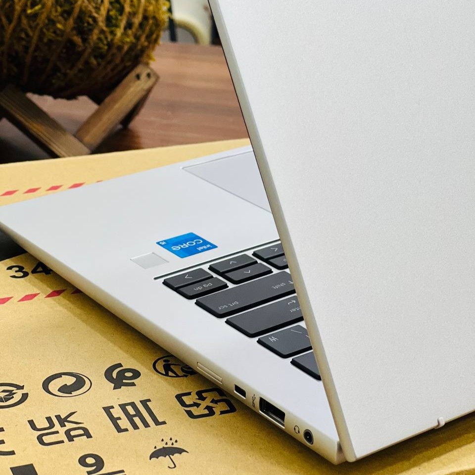 لپ تاپ اپن باکس 14 اینچی اچ پی مدل HP EliteBook 1040 G9 i5 1245U 8GB 512GB Intel Iris Xe مشخصات، قیمت و خرید لپ تاپ اپن باکس 14 اینچی اچ پی مدل HP EliteBook 1040 G9 i5 1245U 8GB 512GB Intel Iris Xe