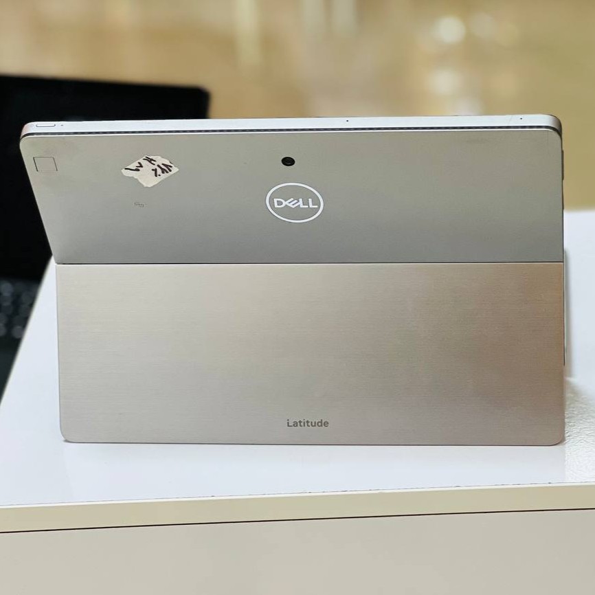 لپ تاپ استوک 12.3 اینچی دل مدل Dell Latitude 7210 i7 10610U 16GB 512GB Intel UHD 620 مشخصات، قیمت و خرید لپ تاپ استوک 12.3 اینچی دل مدل Dell Latitude 7210 i7 10610U 16GB 512GB Intel UHD 620