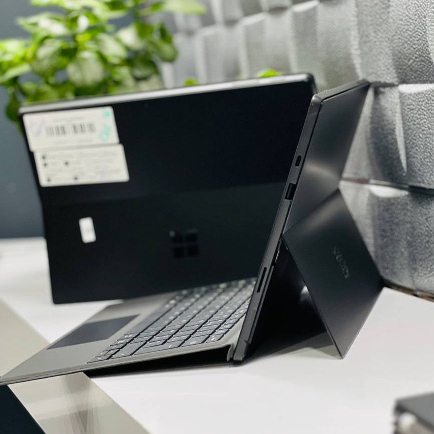 لپ تاپ استوک 12.3 اینچی مایکروسافت مدل Microsoft Surface Pro 7 Plus i7 1165G7 16GB 256GB Intel Iris Xe مشخصات، قیمت و خرید لپ تاپ استوک 12.3 اینچی مایکروسافت مدل Microsoft Surface Pro 7 Plus i7 1165G7 16GB 256GB Intel Iris Xe