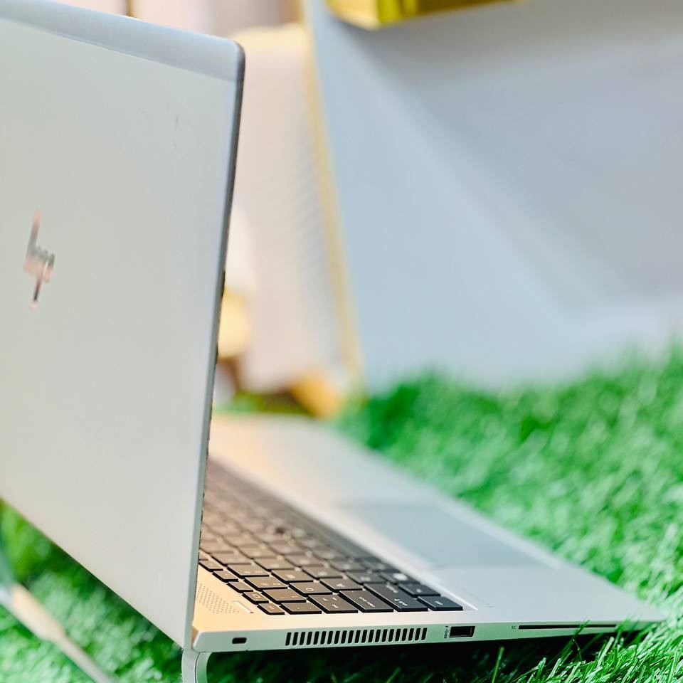 لپ تاپ استوک 15.6 اینچی اچ پی مدل HP EliteBook 850 G5 i7 8650U 8GB 256GB AMD RX 540 مشخصات، قیمت و خرید لپ تاپ استوک 15.6 اینچی اچ پی مدل HP EliteBook 850 G5 i7 8650U 8GB 256GB AMD RX 540