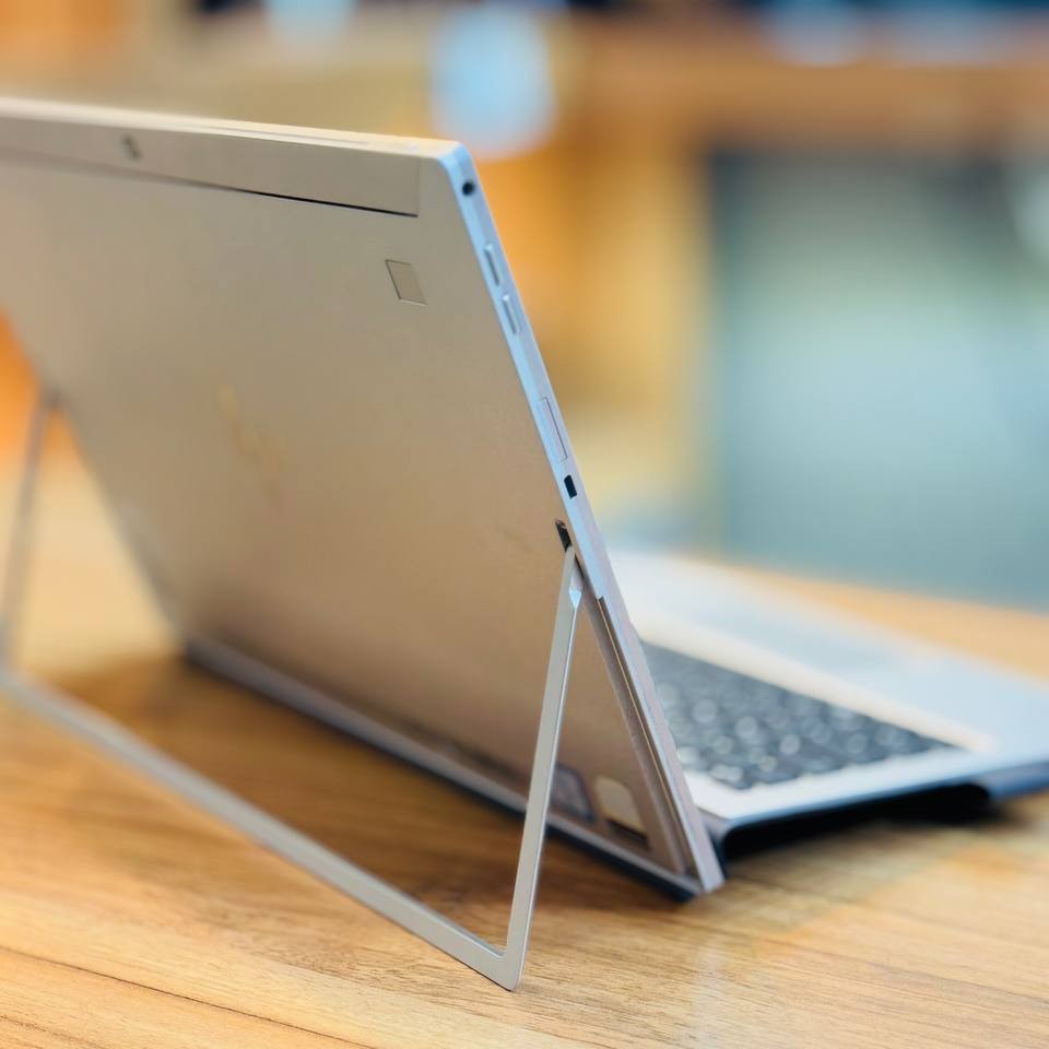 لپ تاپ استوک 13 اینچی اچ پی مدل HP Elite X2 1013 G3 i7 8650U 8GB 256GB Intel UHD 620 مشخصات، قیمت و خرید لپ تاپ استوک 13 اینچی اچ پی مدل HP Elite X2 1013 G3 i7 8650U 8GB 256GB Intel UHD 620