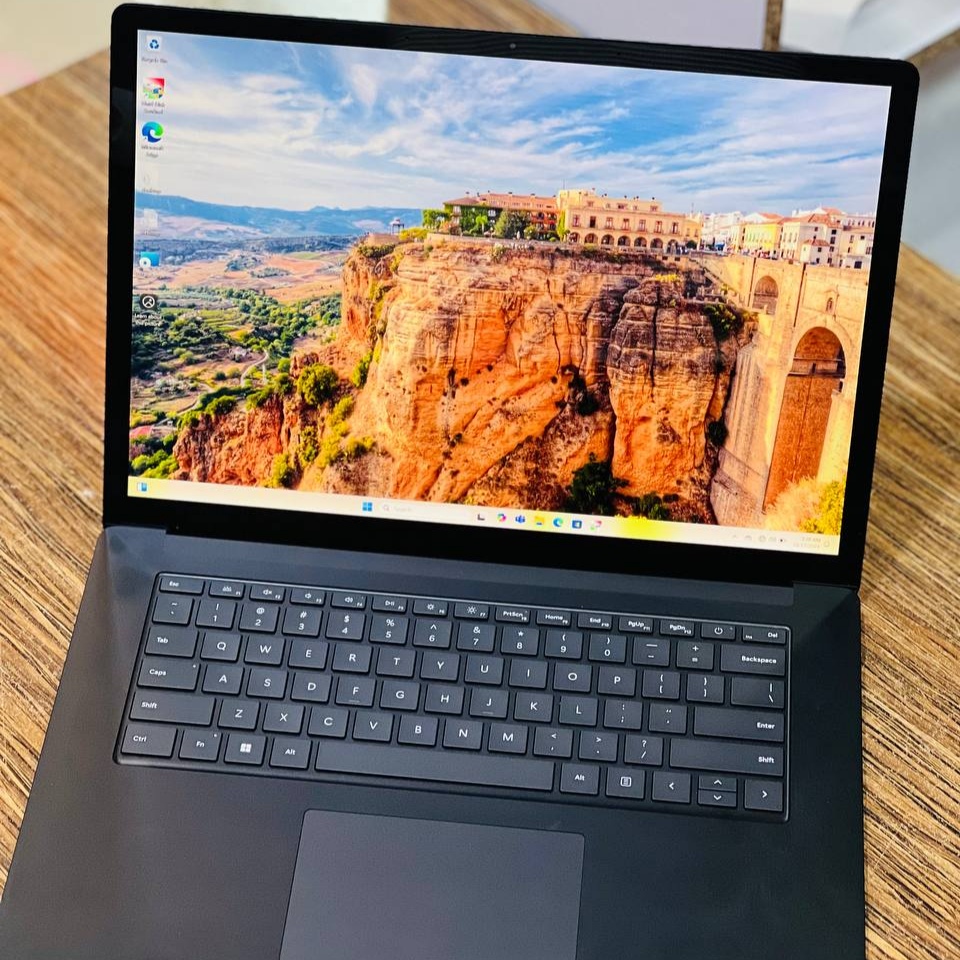 لپ تاپ استوک 15 اینچی مایکروسافت مدل Microsoft Surface Laptop 4 i7 1185G7 16GB 256GB Intel Iris Xe مشخصات، قیمت و خرید لپ تاپ استوک 15 اینچی مایکروسافت مدل Microsoft Surface Laptop 4 i7 1185G7 16GB 256GB Intel Iris Xe