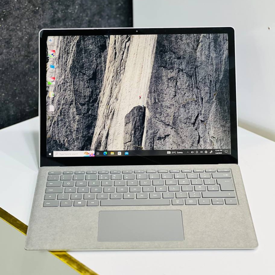 لپ تاپ استوک 13.5 اینچی مایکروسافت مدل Microsoft Surface Laptop 4 i7 1185G7 16GB 512GB Intel Iris Xe مشخصات، قیمت و خرید لپ تاپ استوک 13.5 اینچی مایکروسافت مدل Microsoft Surface Laptop 4 i7 1185G7 16GB 512GB Intel Iris Xe