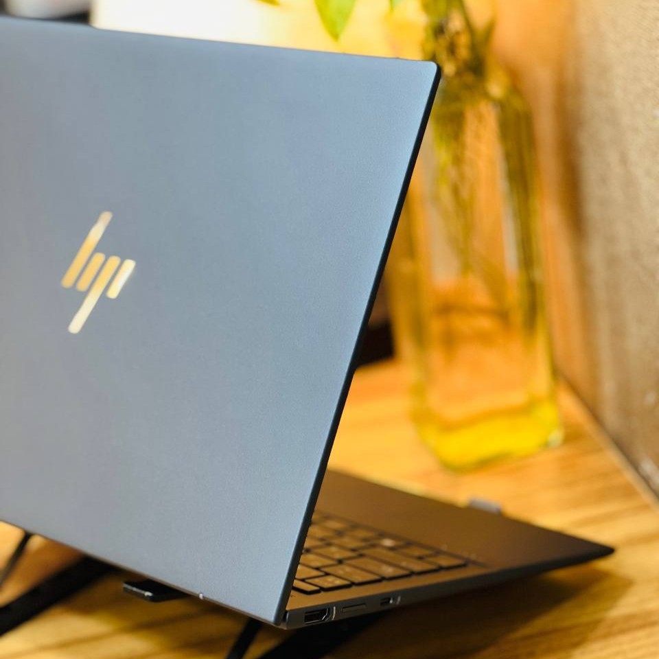 لپ تاپ استوک 13.5 اینچی اچ پی مدل HP DragonFly G4 i5 1335U 16GB 512GB Intel Iris Xe مشخصات، قیمت و خرید لپ تاپ استوک 13.5 اینچی اچ پی مدل HP DragonFly G4 i5 1335U 16GB 512GB Intel Iris Xe