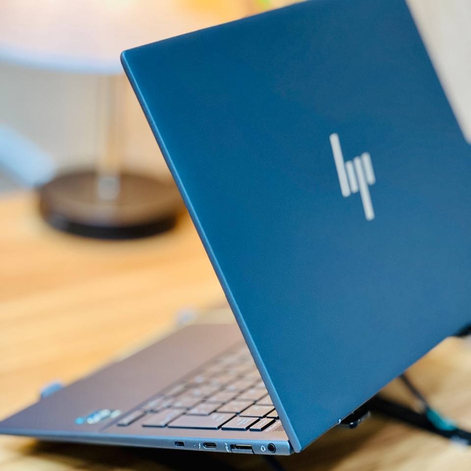 لپ تاپ استوک 13.5 اینچی اچ پی مدل HP DragonFly G4 i5 1335U 16GB 512GB Intel Iris Xe مشخصات، قیمت و خرید لپ تاپ استوک 13.5 اینچی اچ پی مدل HP DragonFly G4 i5 1335U 16GB 512GB Intel Iris Xe