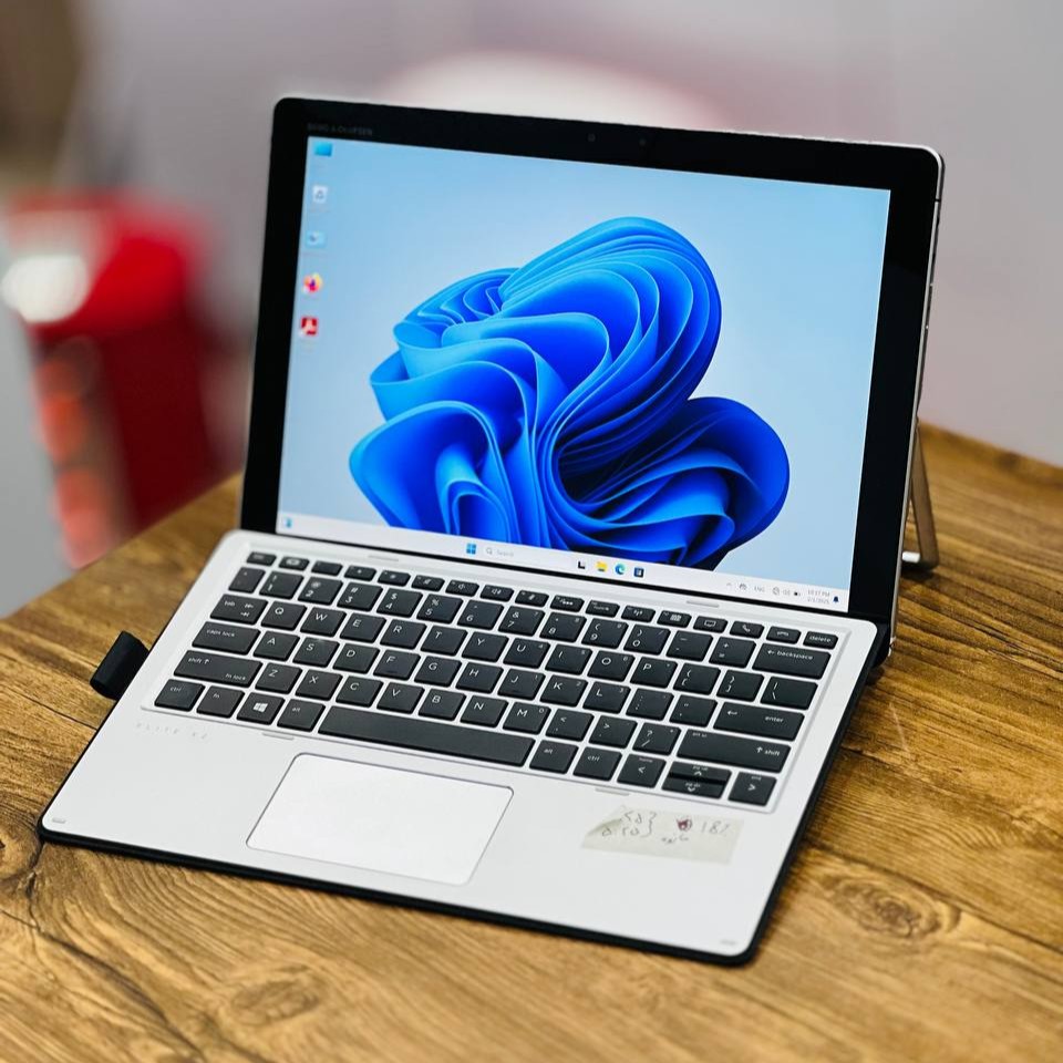 لپ تاپ استوک 13 اینچی اچ پی مدل HP Elite X2 1012 G2 i5 7300U 8GB 256GB Intel HD 620 مشخصات، قیمت و خرید لپ تاپ استوک 13 اینچی اچ پی مدل HP Elite X2 1012 G2 i5 7300U 8GB 256GB Intel HD 620