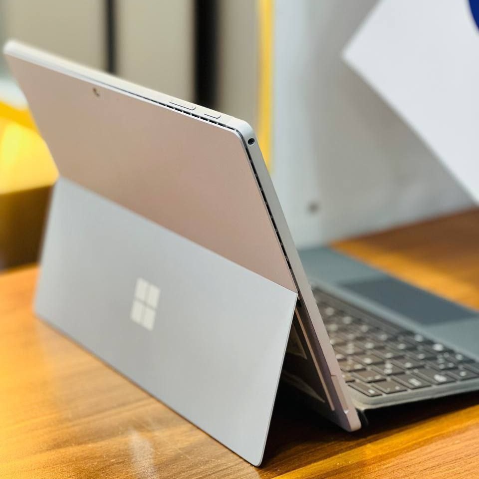 لپ تاپ استوک 12.3 اینچی مایکروسافت مدل Microsoft Surface Pro 7 i7 1065G7 16GB 256GB Intel Iris Plus مشخصات، قیمت و خرید لپ تاپ استوک 12.3 اینچی مایکروسافت مدل Microsoft Surface Pro 7 i7 1065G7 16GB 256GB Intel Iris Plus
