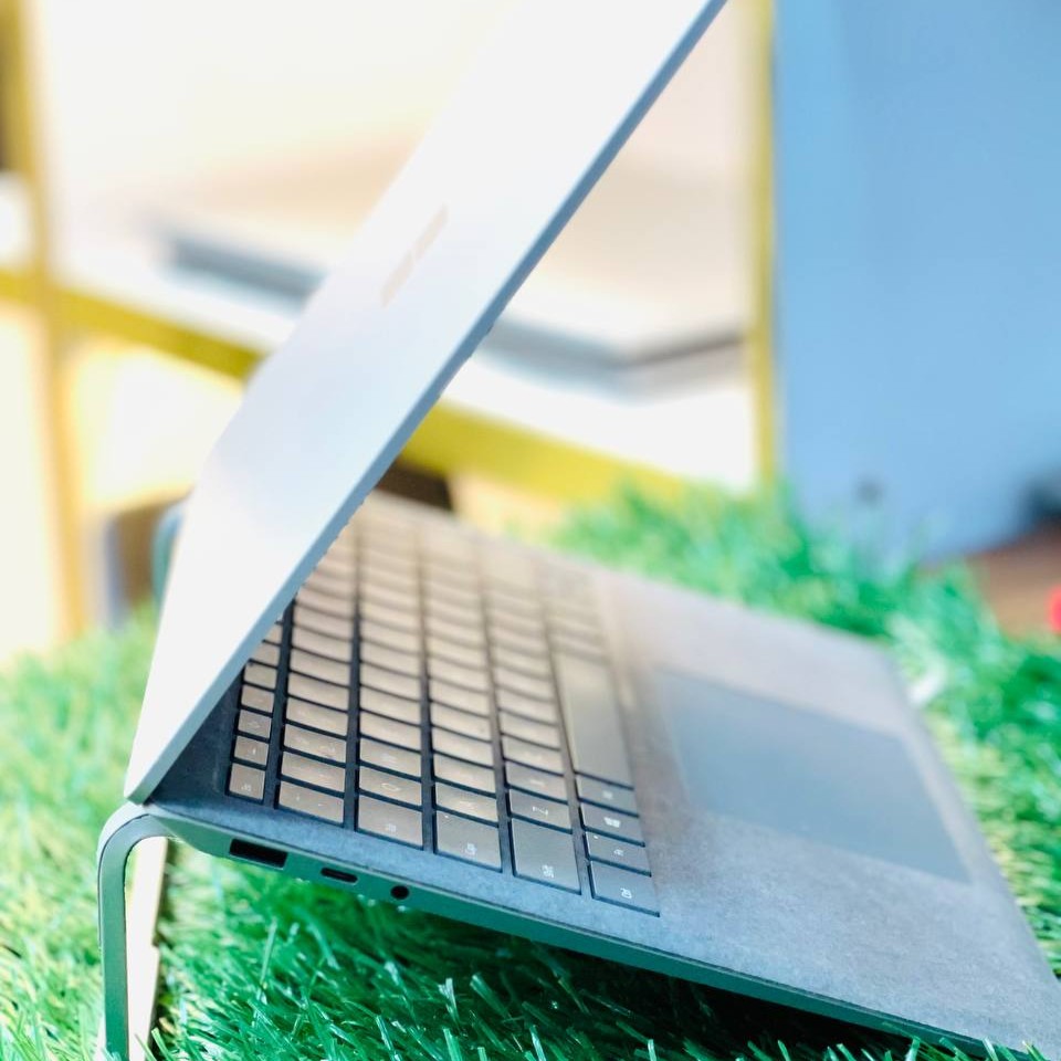 لپ تاپ استوک 13.5 اینچی مایکروسافت مدل Microsoft Surface Laptop 3 i7 1065G7 16GB 256GB Intel Iris Plus مشخصات، قیمت و خرید لپ تاپ استوک 13.5 اینچی مایکروسافت مدل Microsoft Surface Laptop 3 i7 1065G7 16GB 256GB Intel Iris Plus