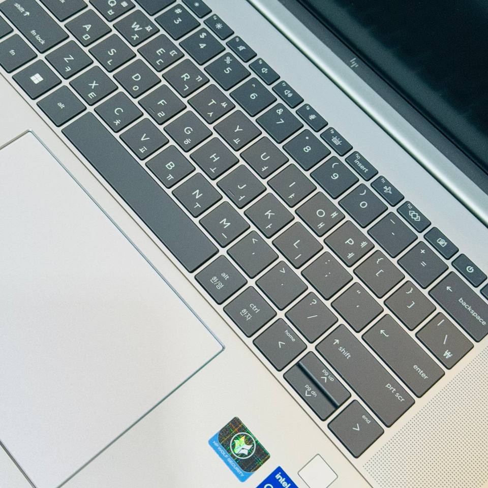 لپ تاپ اپن باکس 16 اینچی اچ پی مدل HP Zbook Studio 16 G9 i7 12700H 16GB 1TB NVIDIA RTX 3070 ti مشخصات، قیمت و خرید لپ تاپ اپن باکس 16 اینچی اچ پی مدل HP Zbook Studio 16 G9 i7 12700H 16GB 1TB NVIDIA RTX 3070 ti