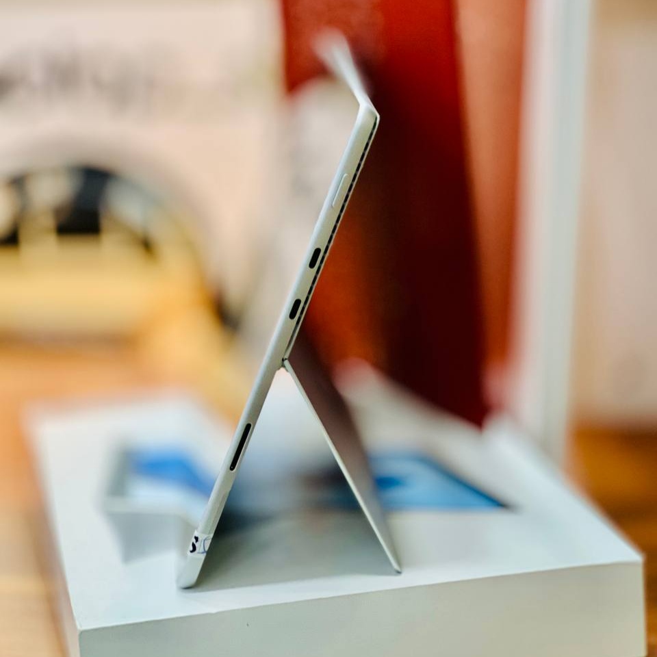لپ تاپ اپن باکس 12.3 اینچی مایکروسافت مدل Microsoft Surface Pro 8 i5 1135G7 8GB 256GB Intel Iris Xe مشخصات، قیمت و خرید لپ تاپ اپن باکس 12.3 اینچی مایکروسافت مدل Microsoft Surface Pro 8 i5 1135G7 8GB 256GB Intel Iris Xe