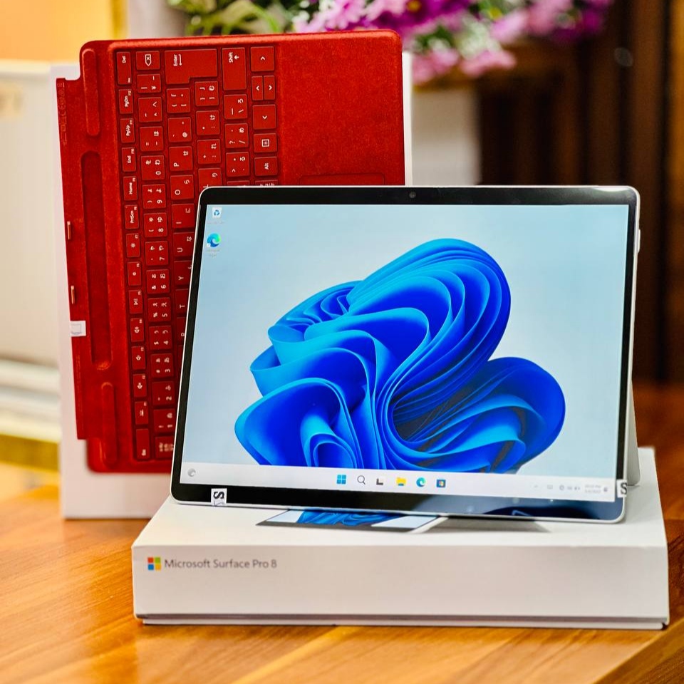 لپ تاپ اپن باکس 12.3 اینچی مایکروسافت مدل Microsoft Surface Pro 8 i5 1135G7 8GB 256GB Intel Iris Xe مشخصات، قیمت و خرید لپ تاپ اپن باکس 12.3 اینچی مایکروسافت مدل Microsoft Surface Pro 8 i5 1135G7 8GB 256GB Intel Iris Xe