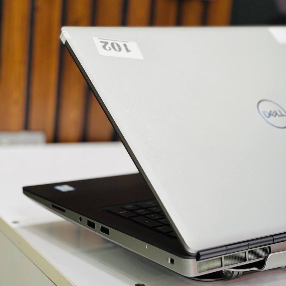 لپ تاپ استوک 17.3 اینچی دل مدل Dell Precision 7750 Xeon W-10855M 16GB 512GB NVIDIA RTX 3000 مشخصات، قیمت و خرید لپ تاپ استوک 17.3 اینچی دل مدل Dell Precision 7750 Xeon W-10855M 16GB 512GB NVIDIA RTX 3000
