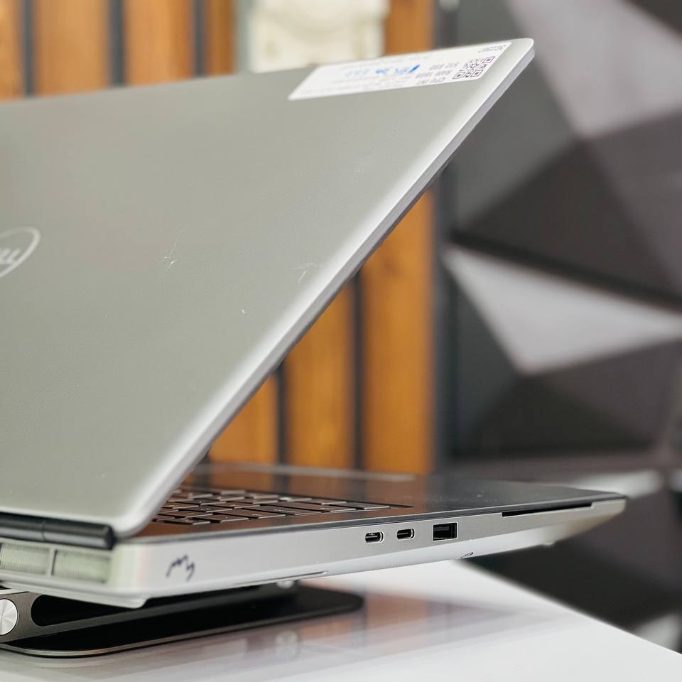 لپ تاپ استوک 17.3 اینچی دل مدل Dell Precision 7750 Xeon W-10855M 16GB 512GB NVIDIA RTX 3000 مشخصات، قیمت و خرید لپ تاپ استوک 17.3 اینچی دل مدل Dell Precision 7750 Xeon W-10855M 16GB 512GB NVIDIA RTX 3000