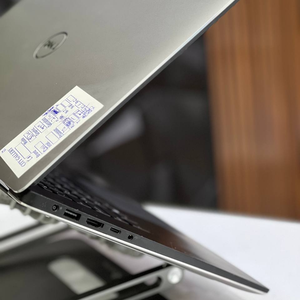 لپ تاپ استوک 15.6 اینچی دل مدل Dell Precision 5520 Xeon E3-1505M v6 16GB 512GB NVIDIA Quadro M1200 Touch مشخصات، قیمت و خرید لپ تاپ استوک 15.6 اینچی دل مدل Dell Precision 5520 Xeon E3-1505M v6 16GB 512GB NVIDIA Quadro M1200 Touch