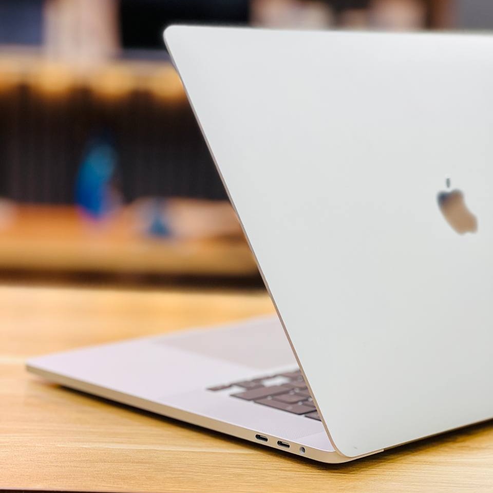 لپ تاپ استوک 16 اینچی اپل مدل Apple MacBook Pro 2019 i7 9750H 32GB 500GB AMD 5300M مشخصات، قیمت و خرید لپ تاپ استوک 16 اینچی اپل مدل Apple MacBook Pro 2019 i7 9750H 32GB 500GB AMD 5300M