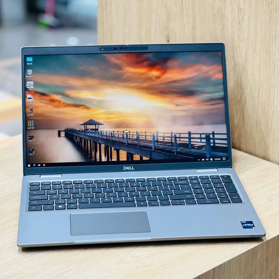 لپ تاپ استوک 15.6 اینچی دل مدل Dell Latitude 5530 i5 1245U 16GB 512GB Intel UHD Touch مشخصات، قیمت و خرید لپ تاپ استوک 15.6 اینچی دل مدل Dell Latitude 5530 i5 1245U 16GB 512GB Intel UHD Touch