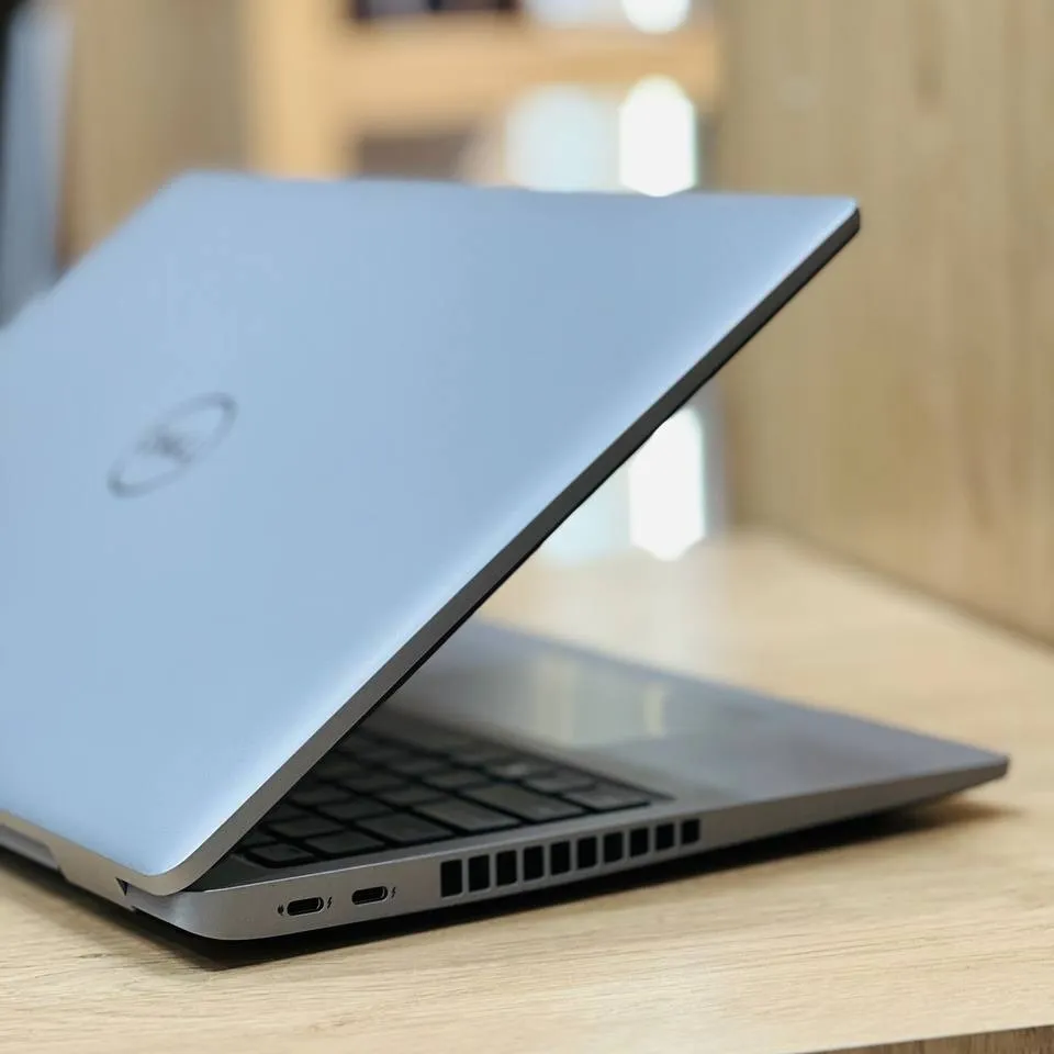 لپ تاپ استوک 15.6 اینچی دل مدل Dell Latitude 5530 i5 1245U 16GB 512GB Intel UHD Touch مشخصات، قیمت و خرید لپ تاپ استوک 15.6 اینچی دل مدل Dell Latitude 5530 i5 1245U 16GB 512GB Intel UHD Touch