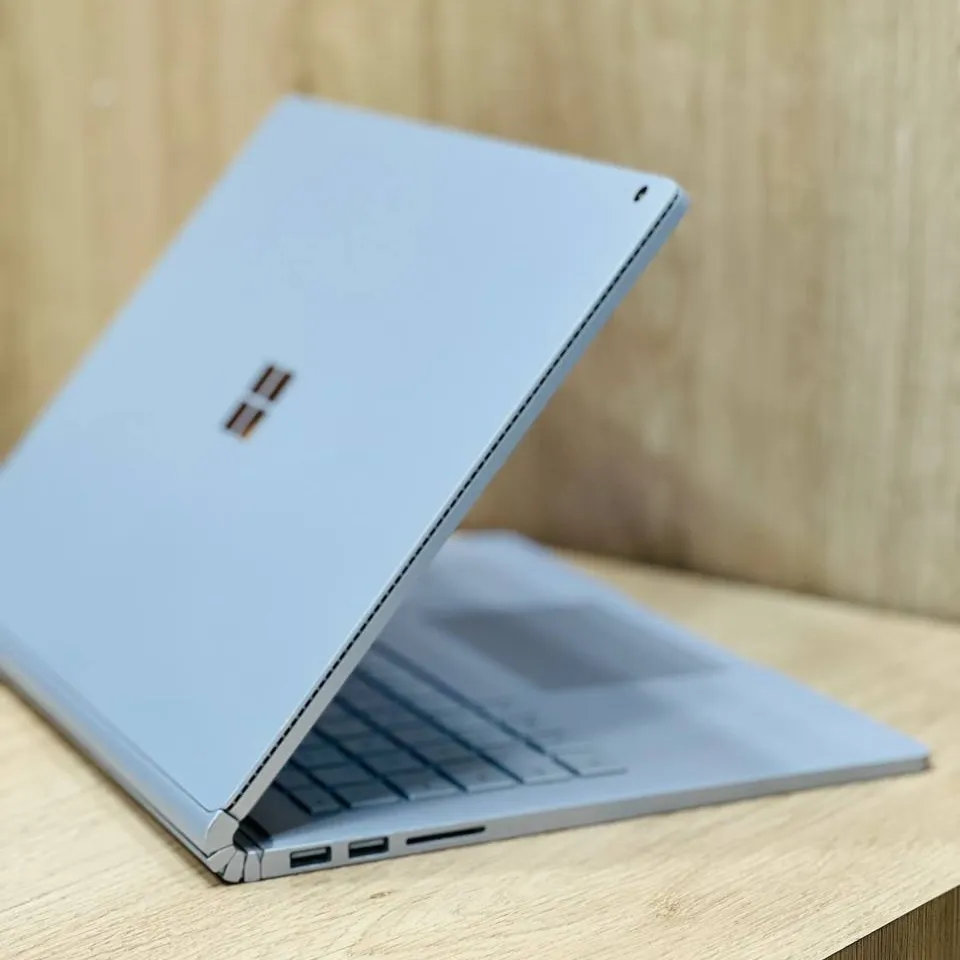 لپ تاپ استوک 13.5 اینچی مایکروسافت مدل Microsoft Surface Book i7 6600U 16GB 512GB NVIDIA 940M مشخصات، قیمت و خرید لپ تاپ استوک 13.5 اینچی مایکروسافت مدل Microsoft Surface Book i7 6600U 16GB 512GB NVIDIA 940M