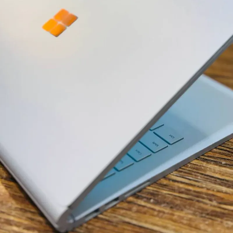 لپ تاپ استوک 13.5 اینچی مایکروسافت مدل Microsoft Surface Book 2 i5 7300U 8GB 256GB Intel HD 620 مشخصات، قیمت و خرید لپ تاپ استوک 13.5 اینچی مایکروسافت مدل Microsoft Surface Book 2 i5 7300U 8GB 256GB Intel HD 620