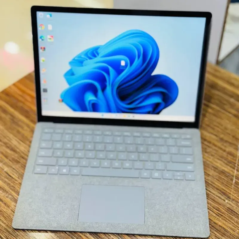 لپ تاپ استوک 13.5 اینچی مایکروسافت مدل Microsoft Surface Laptop 2 i7 8650U 8GB 256GB Intel UHD 620 مشخصات، قیمت و خرید لپ تاپ استوک 13.5 اینچی مایکروسافت مدل Microsoft Surface Laptop 2 i7 8650U 8GB 256GB Intel UHD 620