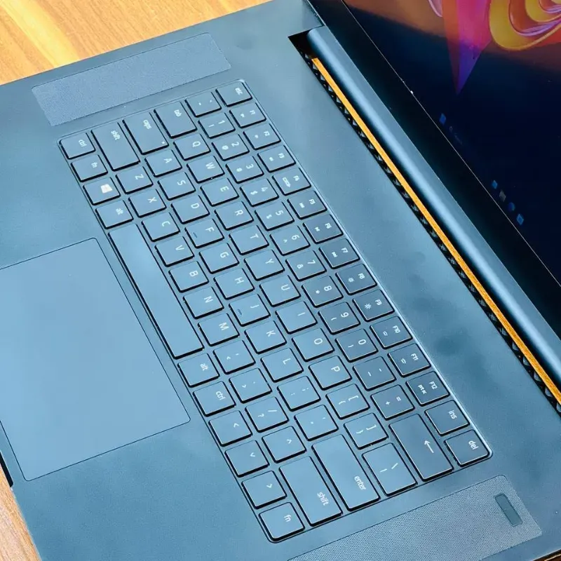 لپ تاپ استوک 17.3 اینچی ریزر مدل Razer Blade 17 i7 9750H 16GB 512GB NVIDIA RTX 2060 144Hz مشخصات، قیمت و خرید لپ تاپ استوک 17.3 اینچی ریزر مدل Razer Blade 17 i7 9750H 16GB 512GB NVIDIA RTX 2060 144Hz