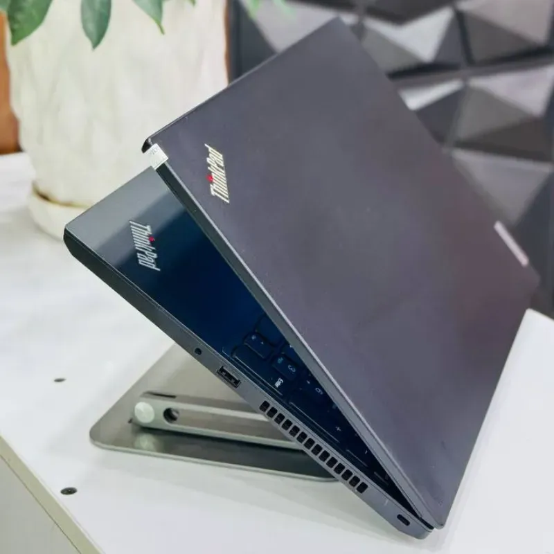 لپ تاپ استوک 15.6 اینچی لنوو مدل Lenovo ThinkPad L15 R5 4650U 8GB 256GB AMD Radeon مشخصات، قیمت و خرید لپ تاپ استوک 15.6 اینچی لنوو مدل Lenovo ThinkPad L15 R5 4650U 8GB 256GB AMD Radeon