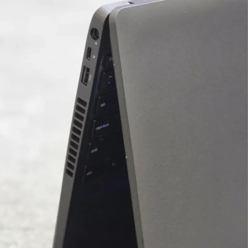 لپ تاپ استوک 15.6 اینچی دل مدل Dell Latitude 5500 i5 8365U 16GB 256GB Intel UHD مشخصات، قیمت و خرید لپ تاپ استوک 15.6 اینچی دل مدل Dell Latitude 5500 i5 8365U 16GB 256GB Intel UHD