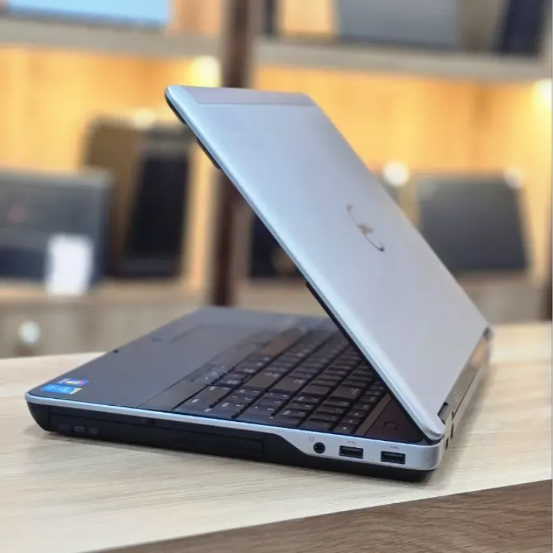 لپ تاپ استوک 15.6 اینچی دل مدل Dell Latitude E6540 i7 4800MQ 8GB 256GB AMD 8790M مشخصات، قیمت و خرید لپ تاپ استوک 15.6 اینچی دل مدل Dell Latitude E6540 i7 4800MQ 8GB 256GB AMD 8790M