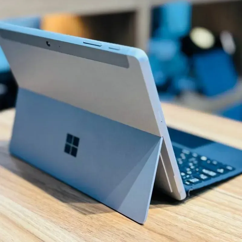 لپ تاپ استوک 10.5 اینچی مایکروسافت مدل Microsoft Surface Go 2 M3 8100Y 8GB 128GB Intel UHD مشخصات، قیمت و خرید لپ تاپ استوک 10.5 اینچی مایکروسافت مدل Microsoft Surface Go 2 M3 8100Y 8GB 128GB Intel UHD
