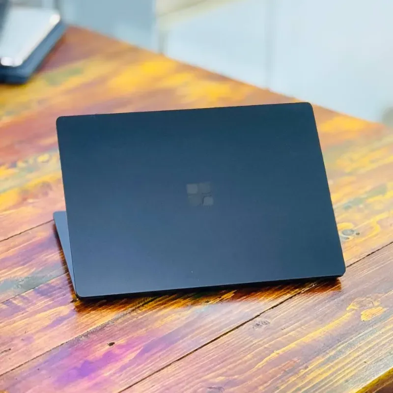 لپ تاپ استوک 13.5 اینچی مایکروسافت مدل Microsoft Surface Laptop 5 i7 1255U 16GB 512GB Intel Iris Xe مشخصات، قیمت و خرید لپ تاپ استوک 13.5 اینچی مایکروسافت مدل Microsoft Surface Laptop 5 i7 1255U 16GB 512GB Intel Iris Xe