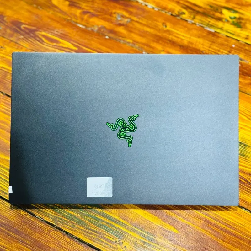 لپ تاپ استوک 15.6 اینچی ریزر مدل Razer Blade 15 i7 9750H 16GB 512GB RTX 2070 240Hz مشخصات، قیمت و خرید لپ تاپ استوک 15.6 اینچی ریزر مدل Razer Blade 15 i7 9750H 16GB 512GB RTX 2070 240Hz