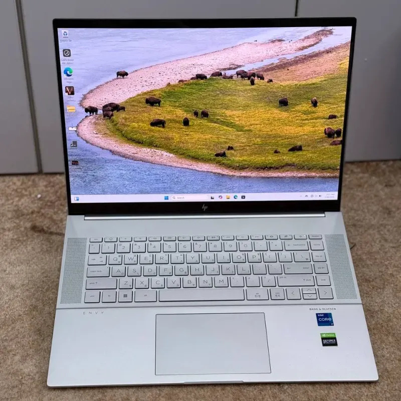 لپ تاپ استوک 16.1 اینچی اچ پی مدل HP Envy 16 i7 12700H 16GB 512GB RTX 3060 مشخصات، قیمت و خرید لپ تاپ استوک 16.1 اینچی اچ پی مدل HP Envy 16 i7 12700H 16GB 512GB RTX 3060