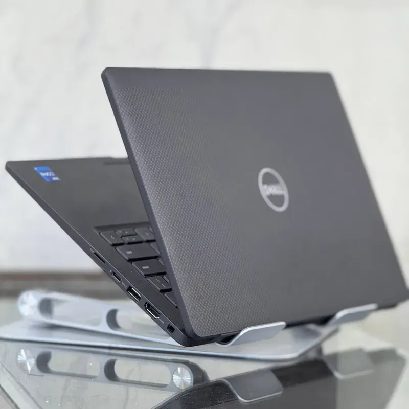 لپ تاپ استوک 14 اینچی دل مدل Dell Latitude 7400 i7 8650U 8GB 256GB Intel UHD مشخصات، قیمت و خرید لپ تاپ استوک 14 اینچی دل مدل Dell Latitude 7400 i7 8650U 8GB 256GB Intel UHD